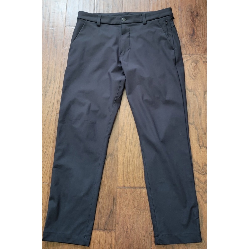 Lululemon Men's Performance Black  Chino Pants Size‎ 34x23